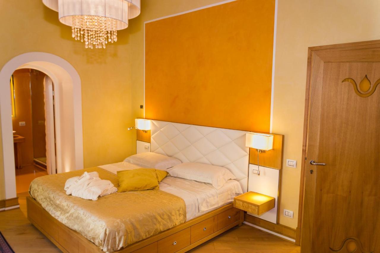Villa Di Natale Pagani Bagian luar foto